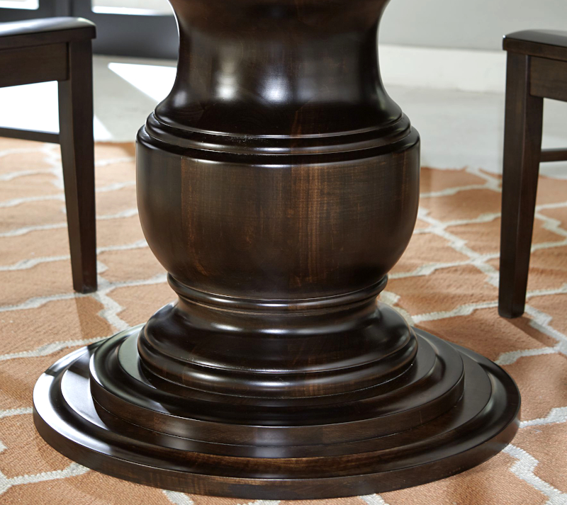 Pedestal Detail